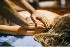  DETOXIKAČNÝ BALÍČEK - 10 x ABHYANGAM MASÁŽ ZA ŠPECIÁLNU CENU  (10 x 60 min)