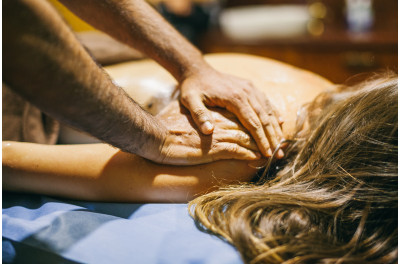  DETOXIKAČNÝ BALÍČEK - 10 x ABHYANGAM MASÁŽ ZA ŠPECIÁLNU CENU  (10 x 60 min)