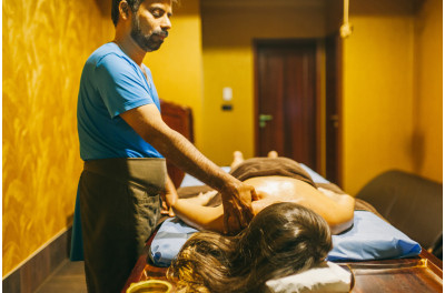 MARMA MASÁŽ NA UVOĽNENIE BLOKOV V TELE  (90 min)